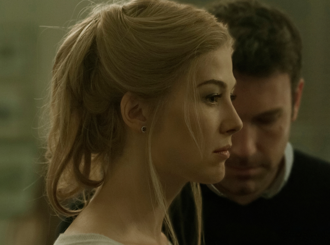 gone girl review of Amy Dunne by Erin Lafond